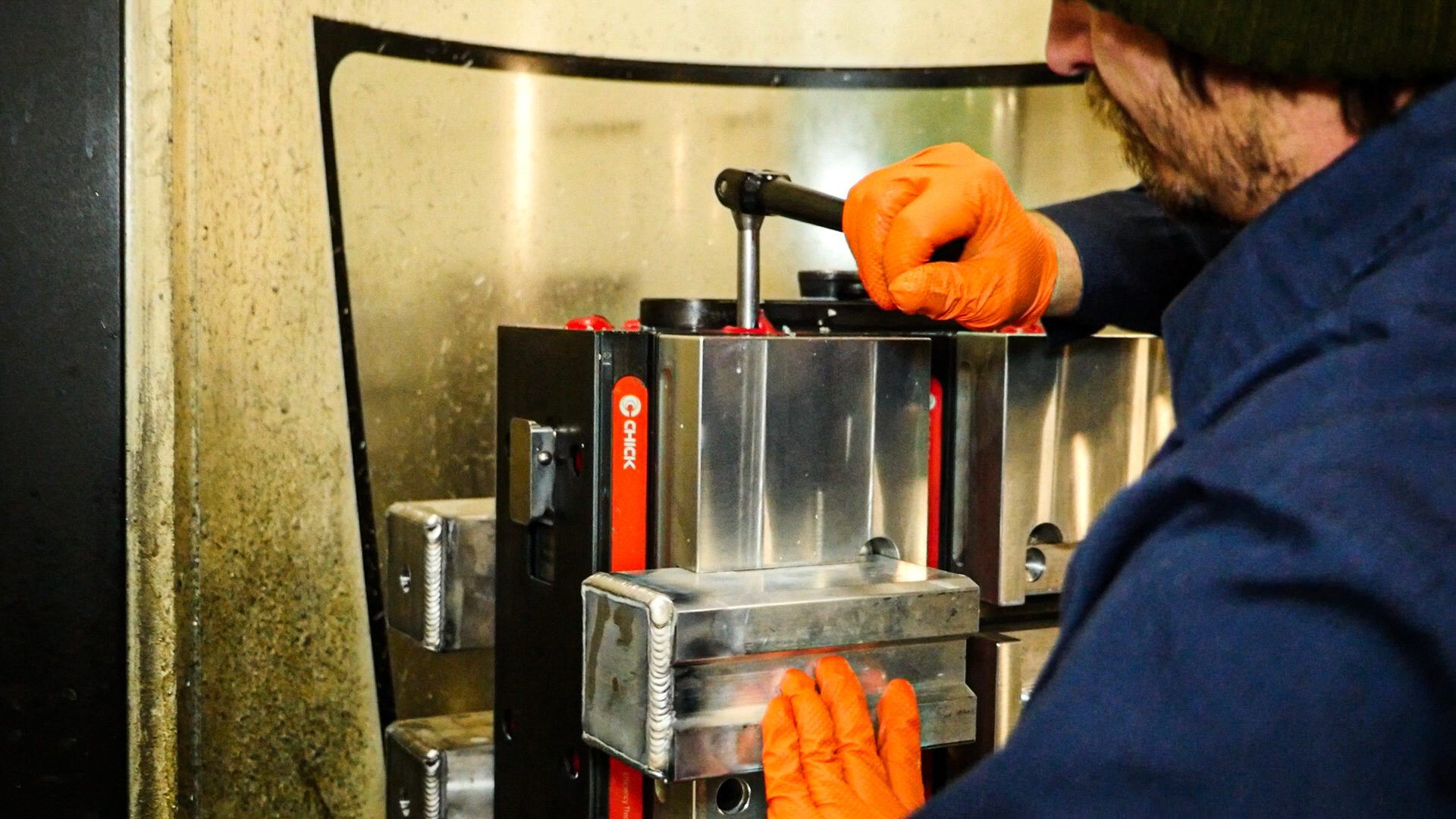 Stop Losing Grip With Oily Gloves: A Simple Fix That Works Mid-Task