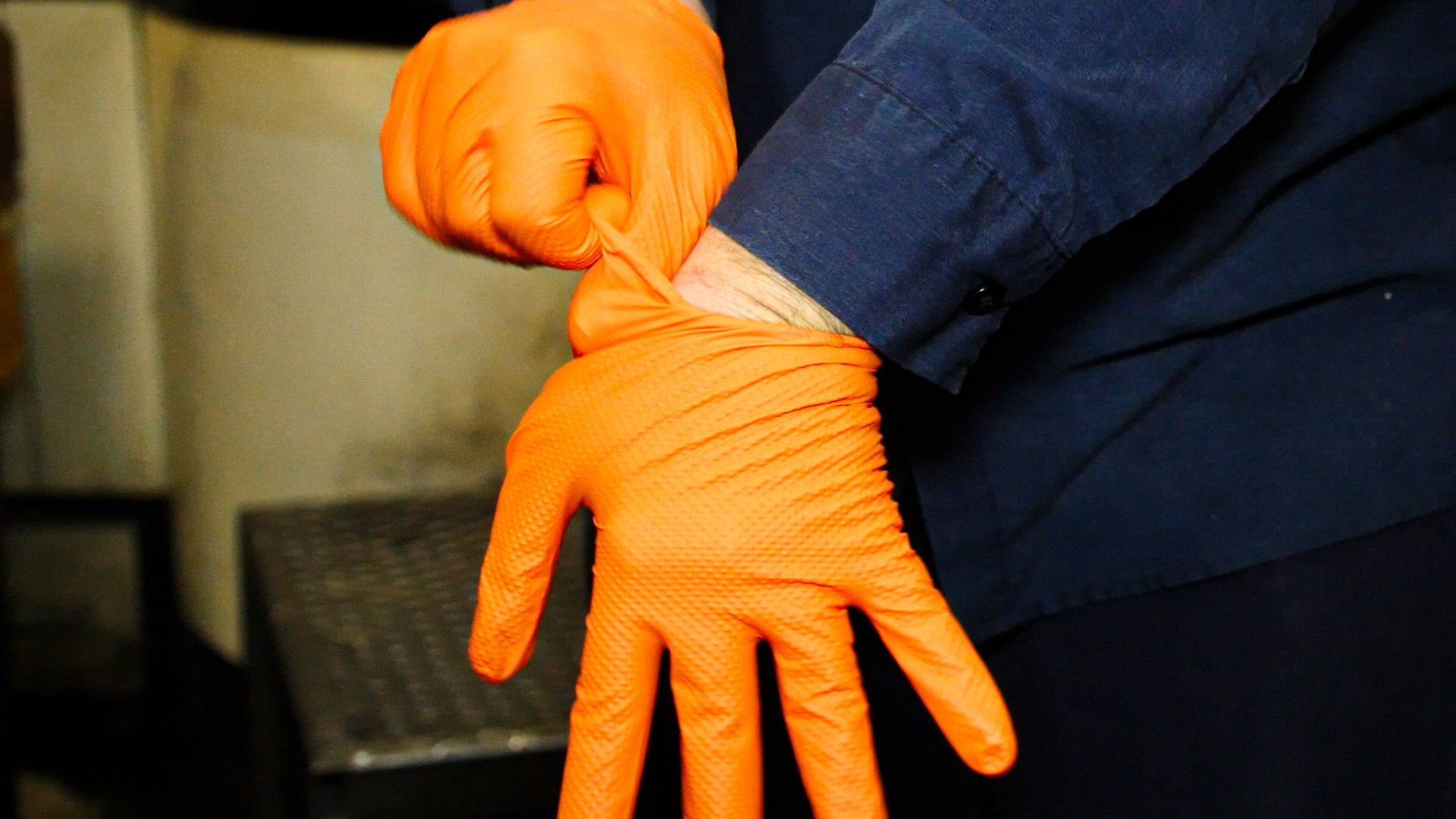 How to Choose Cuff Length for Better Splash Protection Without Losing Mobility